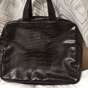 Elegant Black Crocodile-Embossed Men's Briefcase